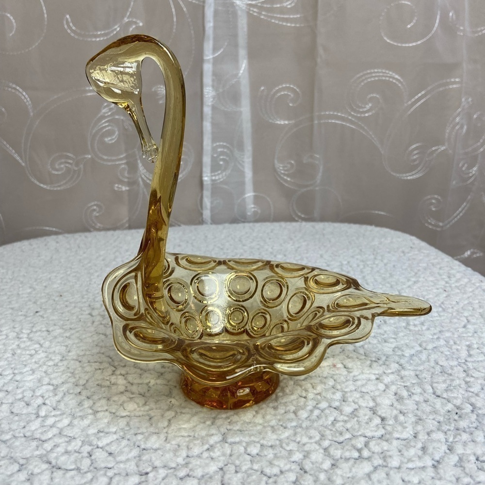 Vintage Kanawha Art Amber Glass Swan Dish - Picture 3 of 10
